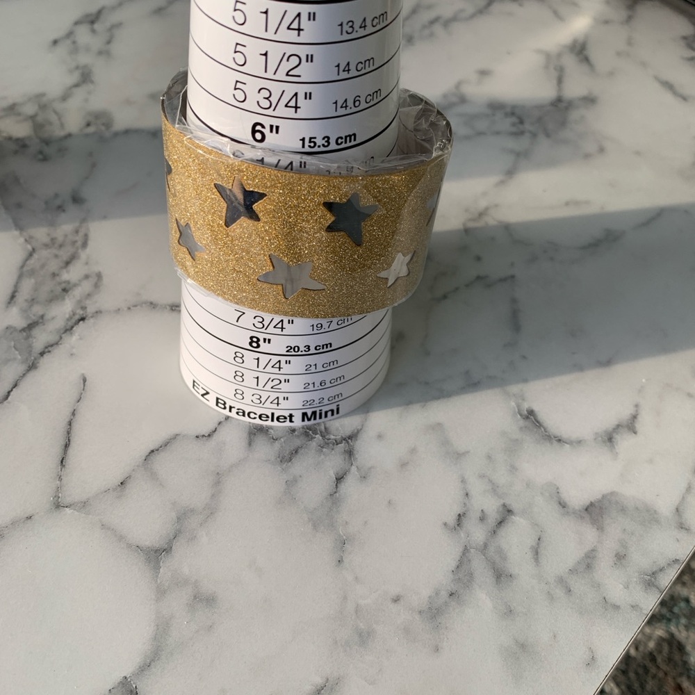 Gold Star Patterned Bracelet - Picture 5 of 5